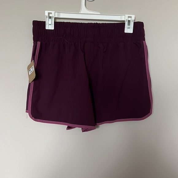 NWT Reebok Shorts— M - Picture 2 of 3